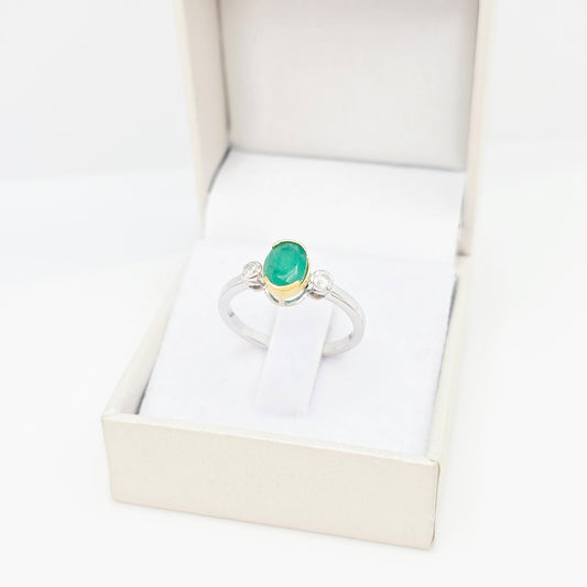 טבעת אמרלד ויהלומים 1.17 קראט