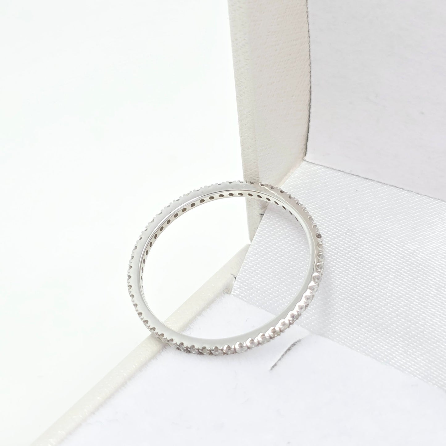 טבעת אטרניטי זהב לבן 0.32 קראט