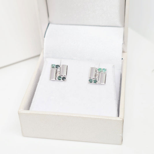 עגילי זהב לבן יהלומים ואמרלד